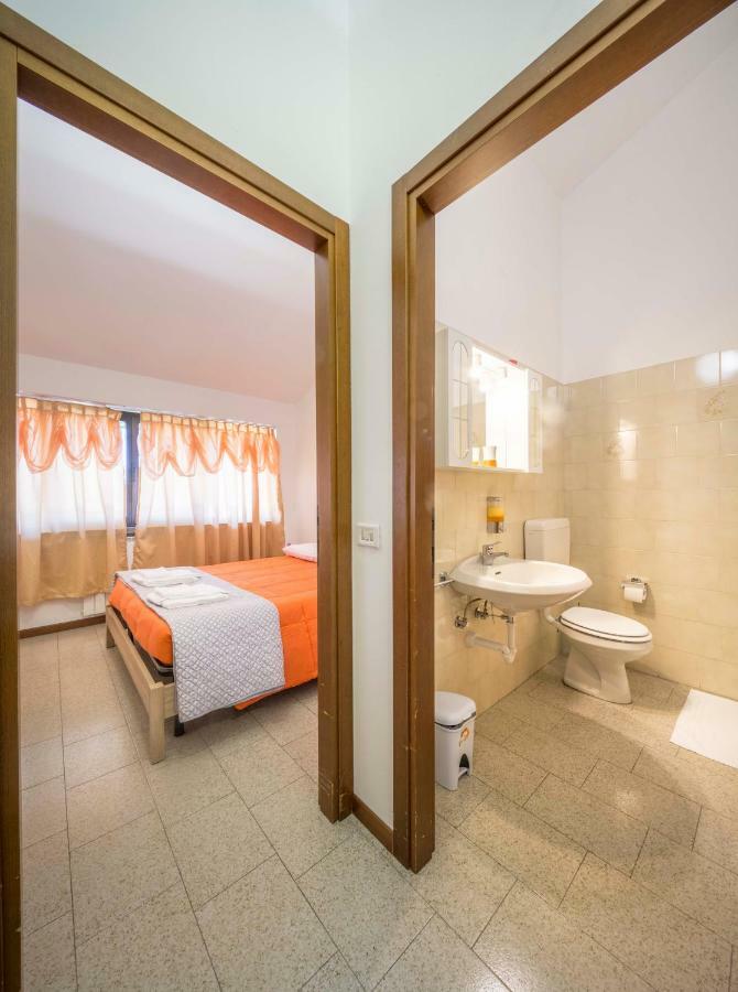 איספרה Cristal Lake Affittacamere מראה חיצוני תמונה